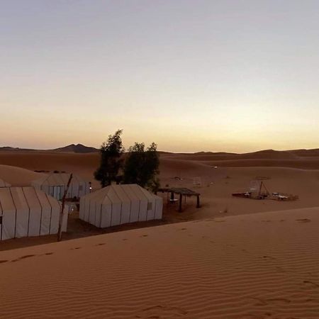 Desert Lover'S Luxury Camp Мерзуга Экстерьер фото