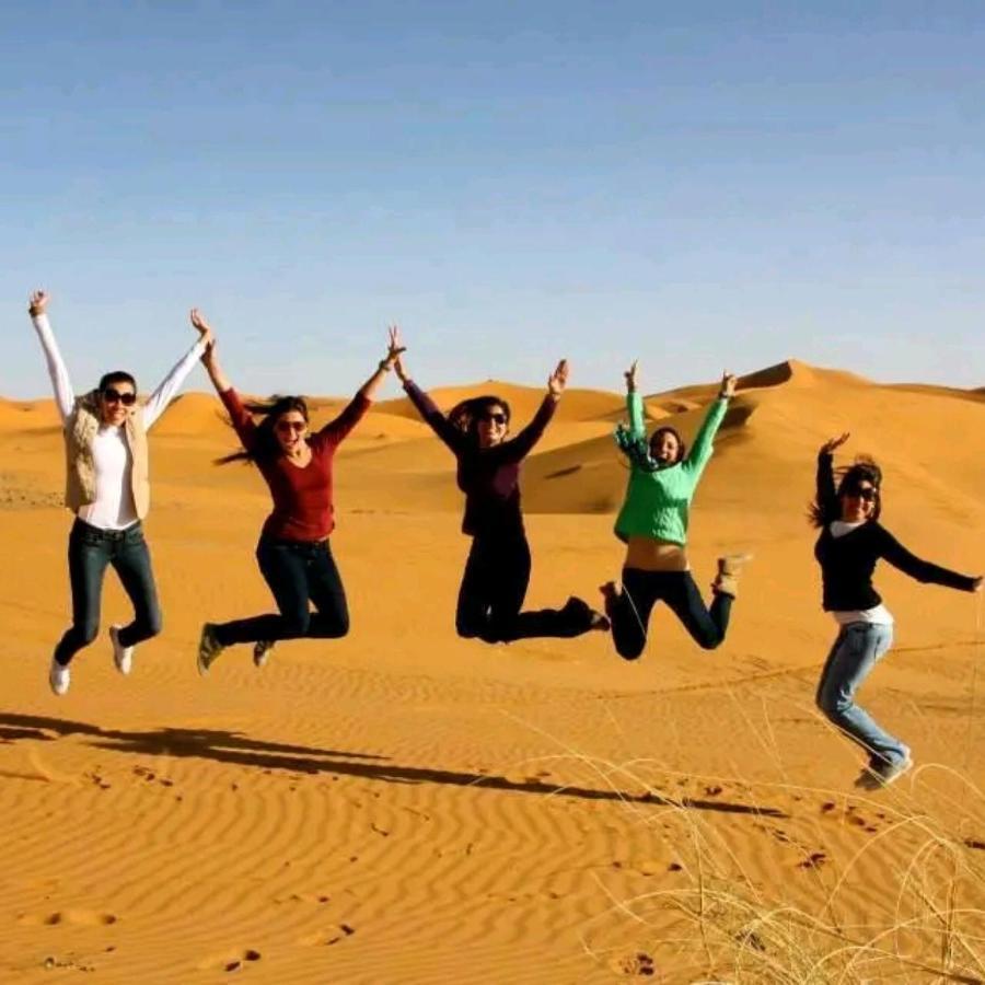 Desert Lover'S Luxury Camp Мерзуга Экстерьер фото
